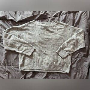 H&M KNIT GRAY SWEATER WITH PEARLS